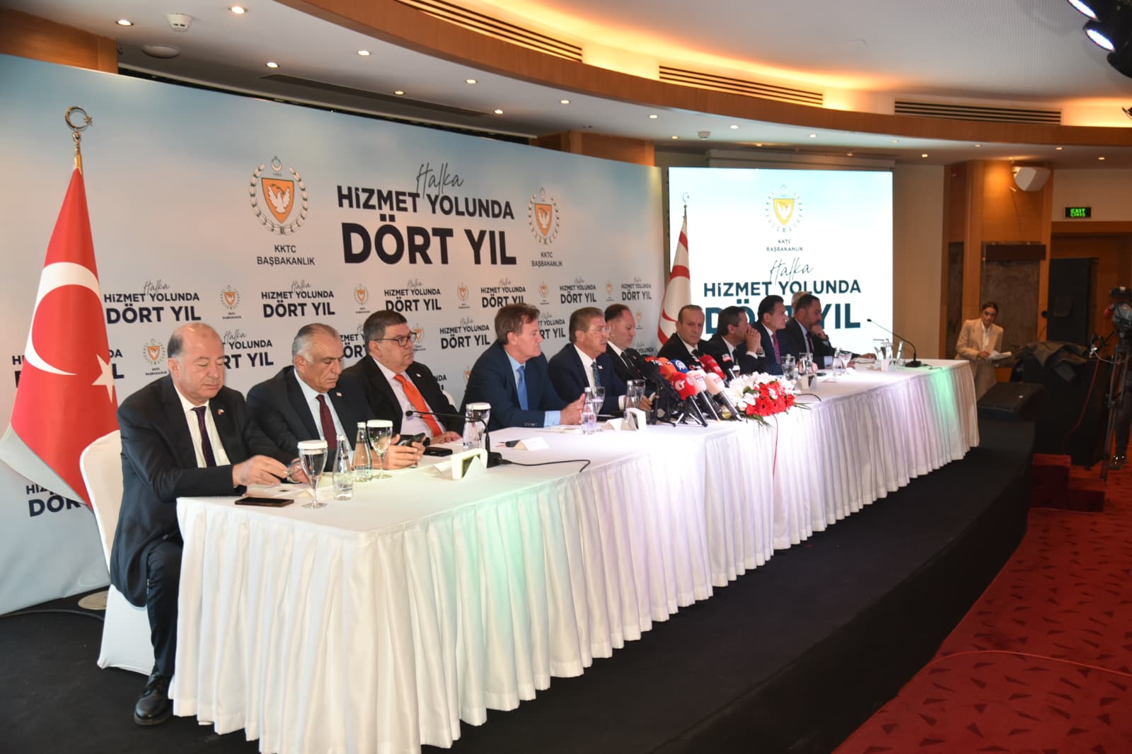 Başbakan Üstel: Hedeflerimizin büyük bölümünü başardık, laf üretmedik, iş ürettik