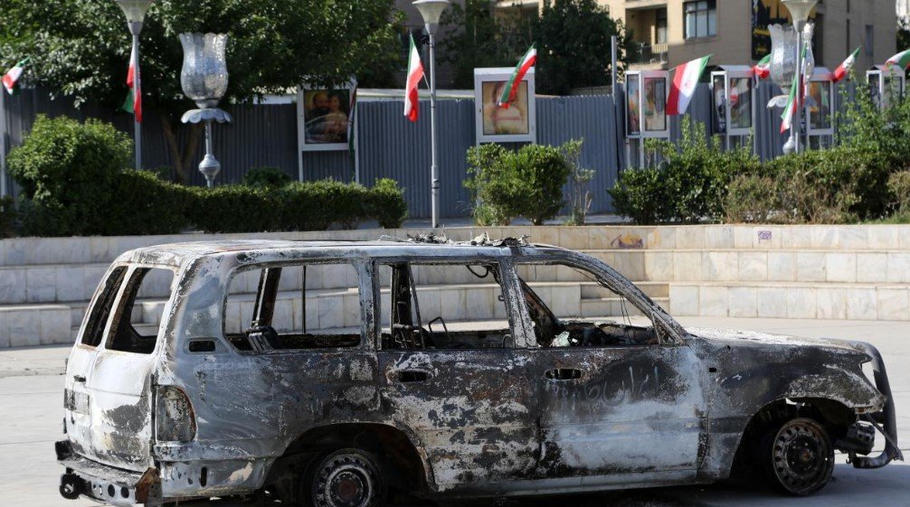 İran'ın başkenti Tahran’da halka “dışarı çıkmayın” uyarısı yapıldı