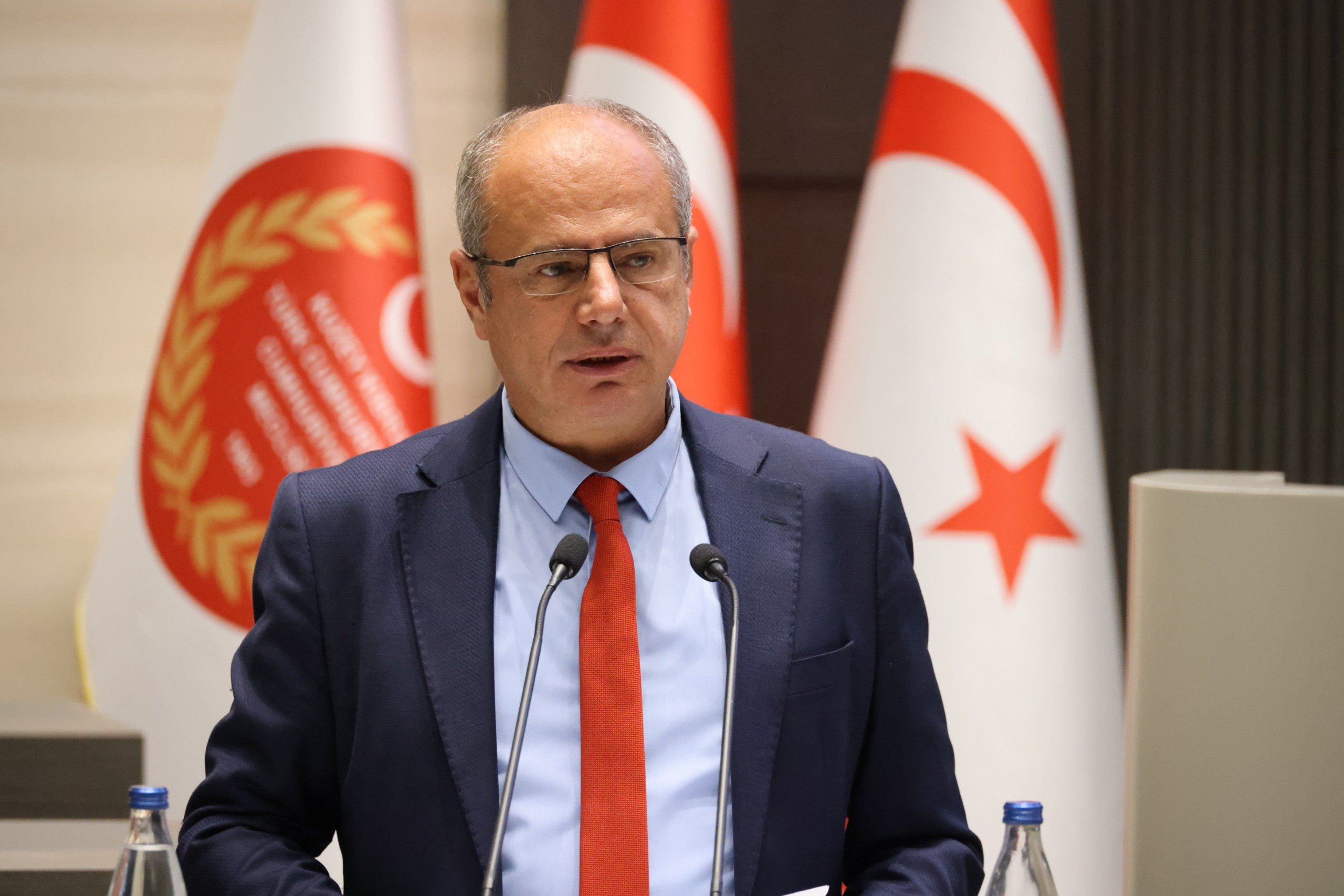 Özuslu: Siyasette sorumluluk üstlenmeyi yeniden hatırlamalıyız