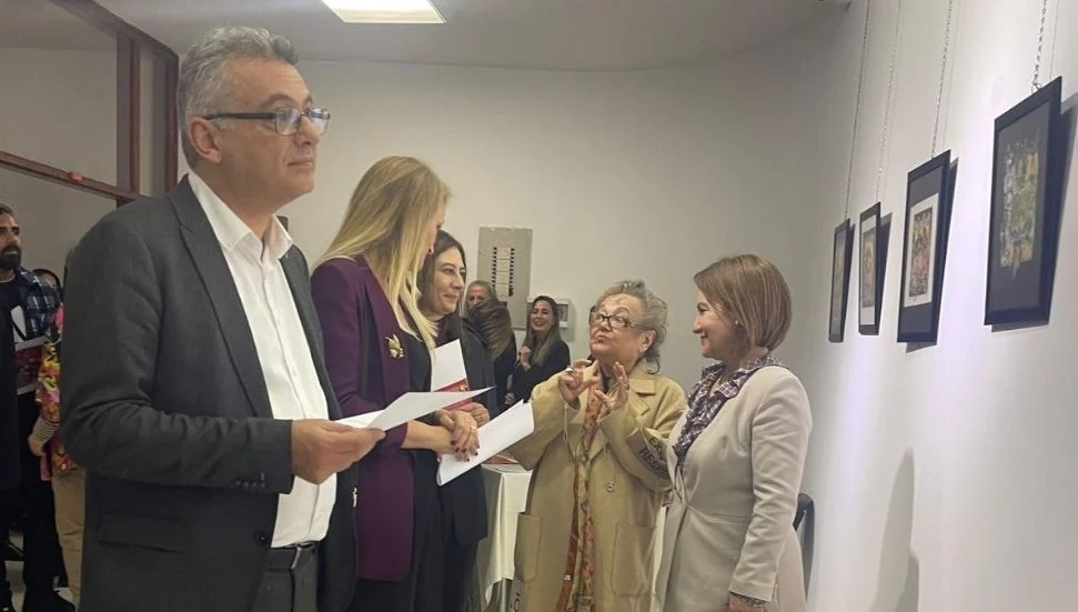 Özden Selenge’nin Baykuşlar ve Hatıraları Minyatürlerde sergisi 30 Ocak’a kadar uzatıldı