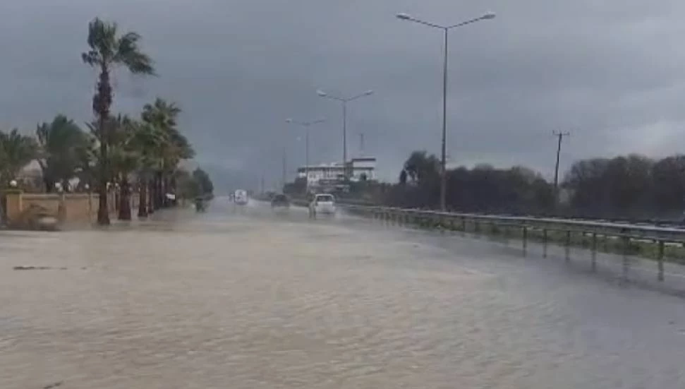Türkeli Kavşağı'ndan itibaren sol şerit trafik akışına kapatıldı