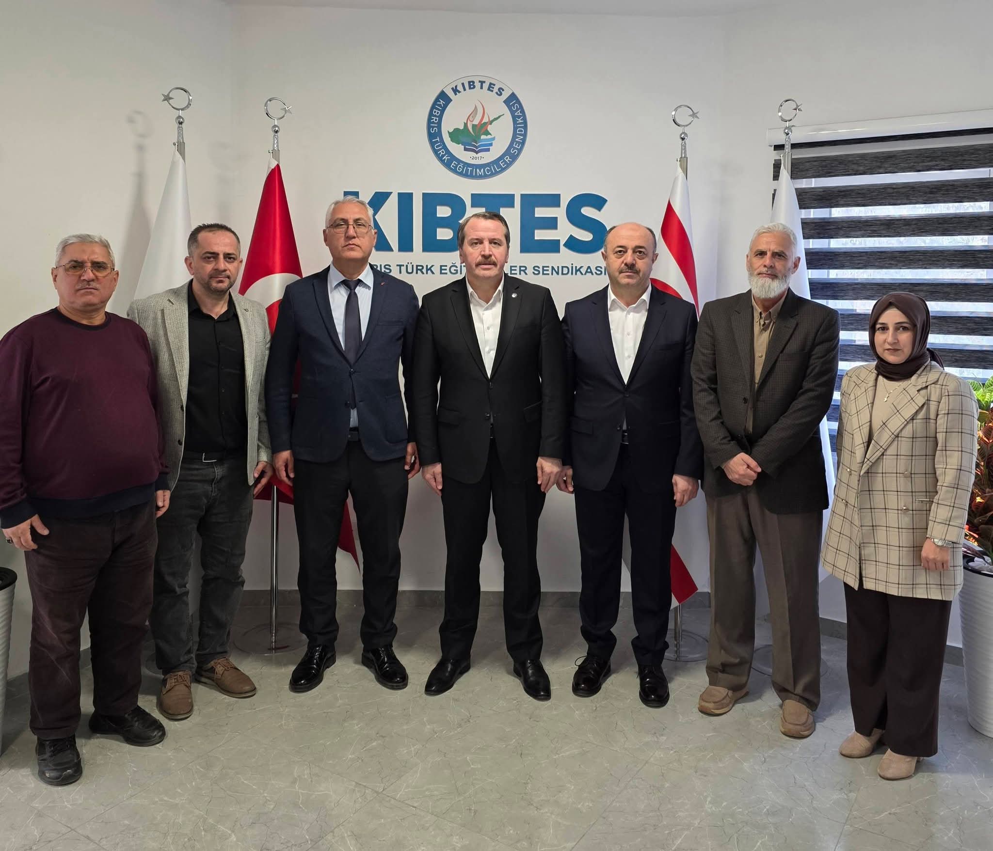 Eğitim-Bir-Sen heyeti, KIBTES’i ziyaret etti
