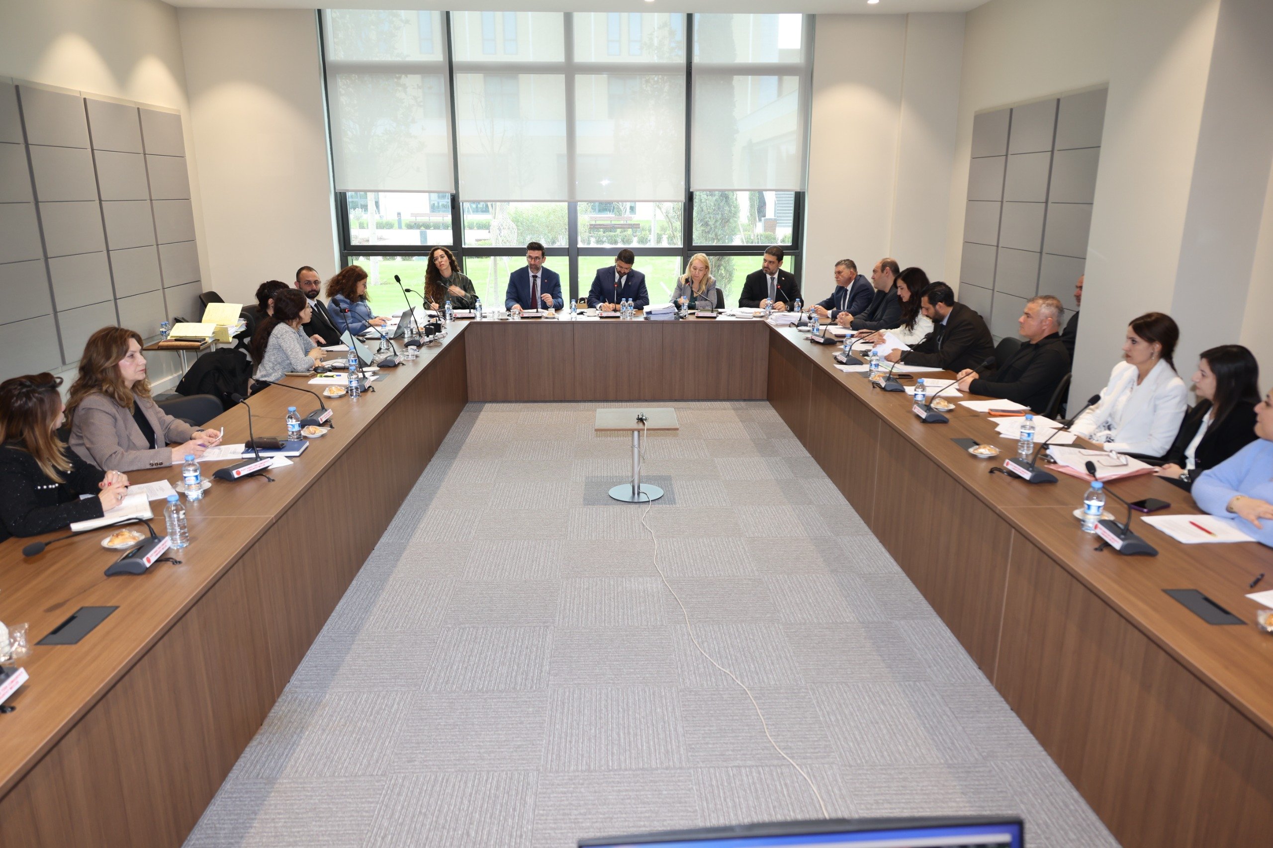 İdari, Kamu ve Sağlık İşleri Komitesi toplandı