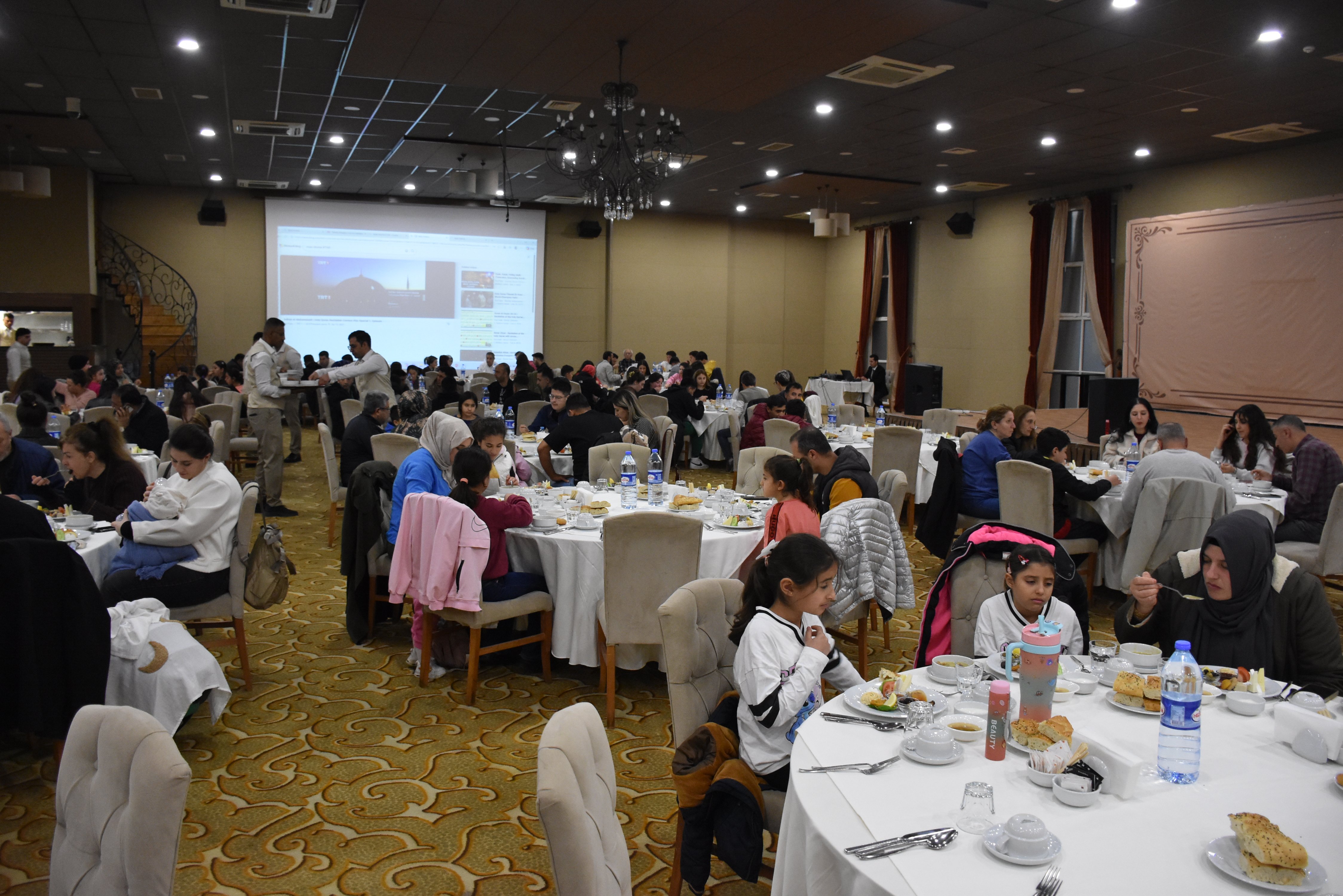 Girne’de, iftar yemeği programı Ramazan ayı boyunca ücretsiz devam edecek