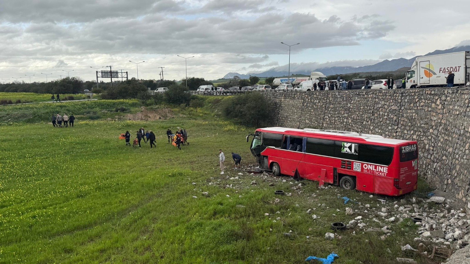 Mağusa–Lefkoşa Anayolu’nda otobüs kazası: 2 yaralı