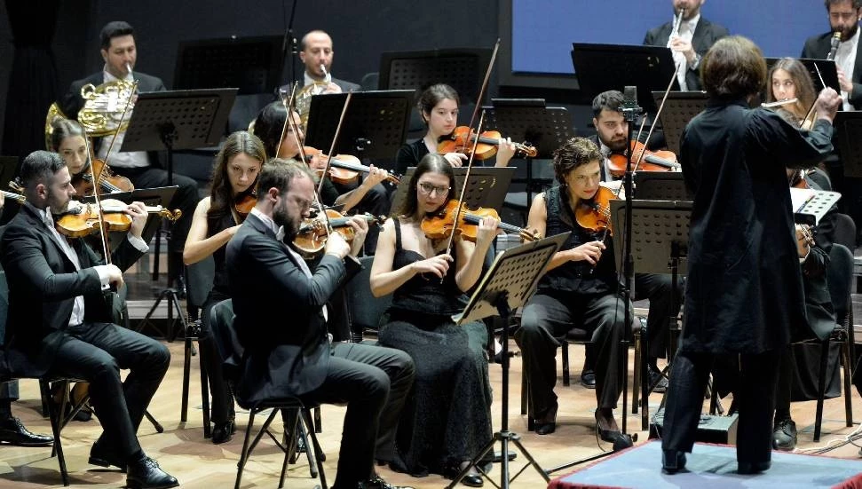 Cumhurbaşkanlığı Senfoni Orkestrası'nın Sevgililer Günü konseri yoğun katılımla gerçekleşti