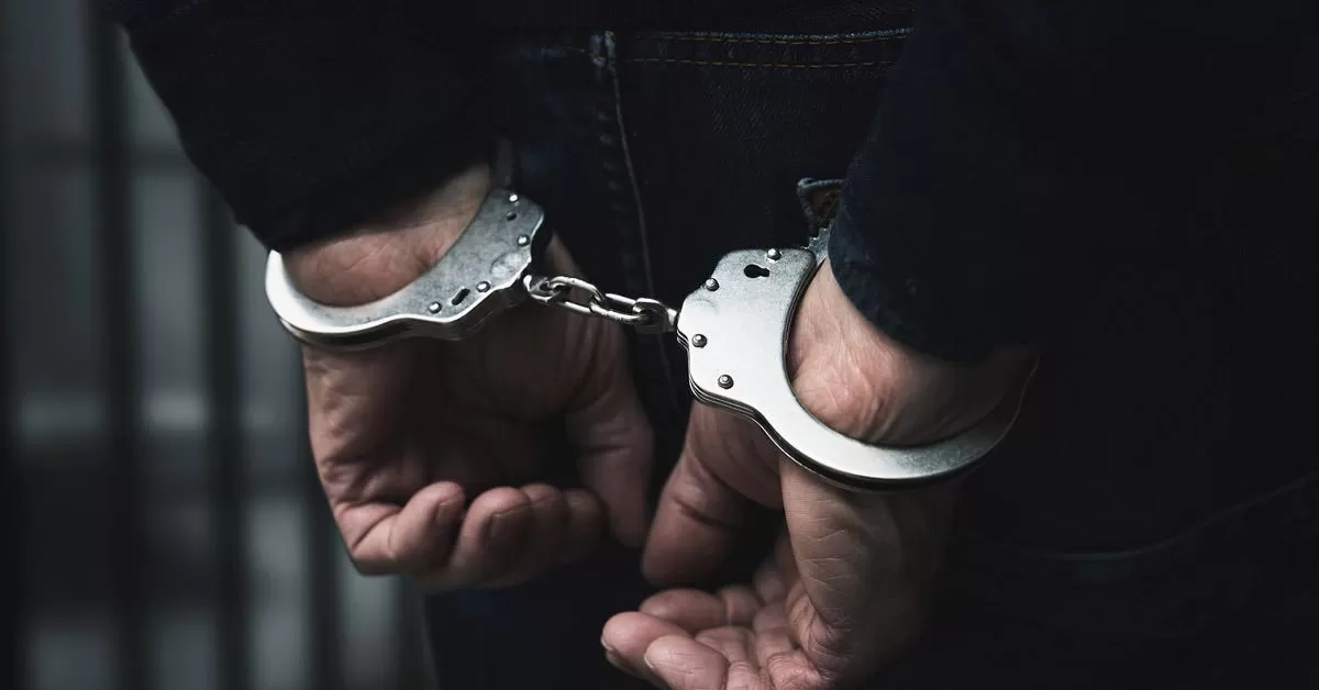Taksi şoförünü dolandırdığı tespit edilen 22 yaşındaki genç tutuklandı