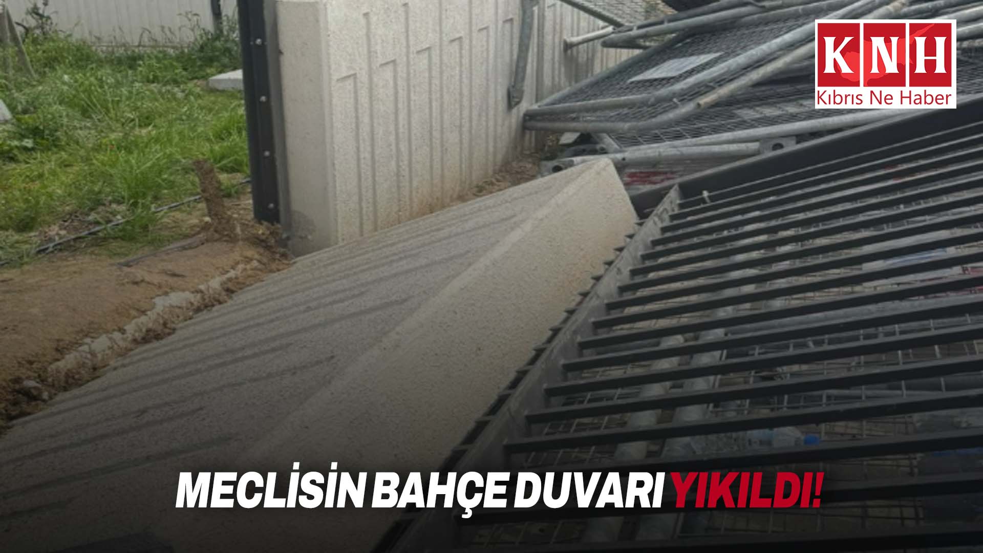 Meclis Önünde Tansiyon Zirvede: Bahçe Duvarı Yıkıldı