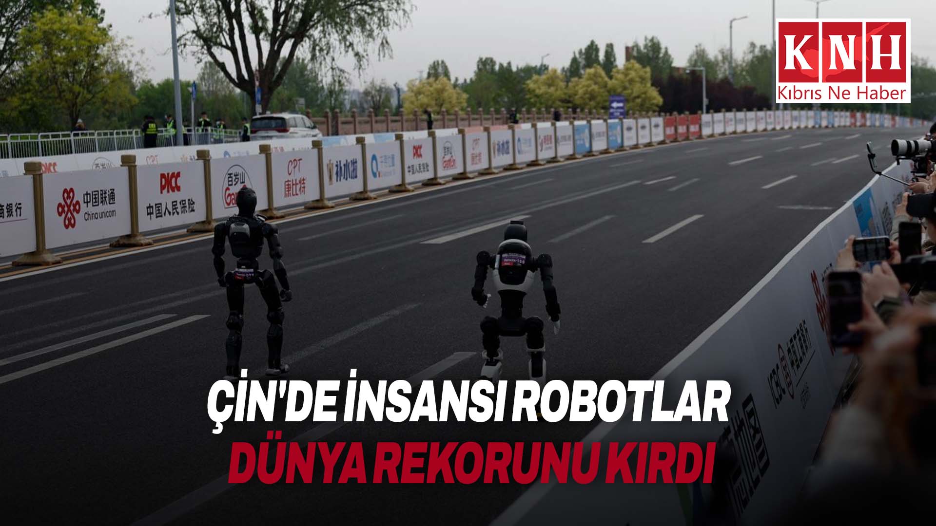 Çin'de insansı robotlar yarı maraton dünya rekorunu kırdı