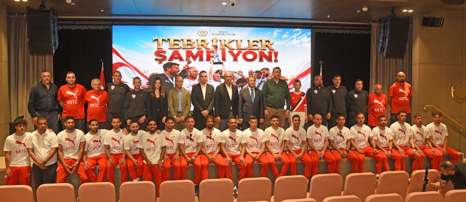 Üstel, CONIFA EURO 2026 şampiyonu KKTC A Milli Futbol Takımı’nı kabul etti: "Özlediğimiz başarı geldi"