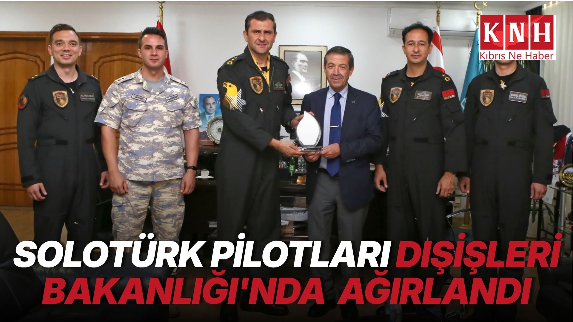 Dışişleri Bakanı Ertuğruloğlu, SOLOTÜRK pilotlarını kabul etti
