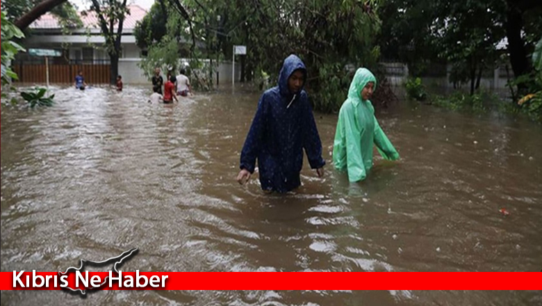 Endonezya’da sel!