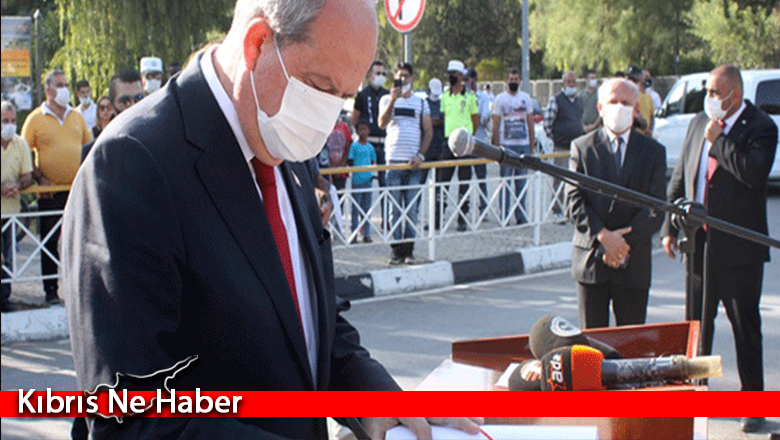 Tatar, Atatürk Anıtı’na çelenk sundu