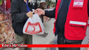 Kuzey Kıbrıs Türk Kızılayı bayramda ihtiyaç sahibi aileleri unutmadı