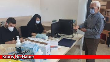 Girne Belediyesi Sosyal Yaşam Merkezi’nde aşı uygulaması başladı