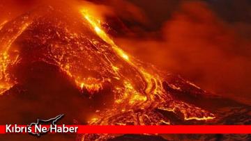 İtalya’da Etna Yanardağı Yeniden Faaliyete Geçti