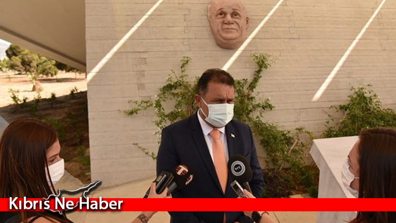 Denktaş’ın Anıt Mezarı için DAÜ proje hazırlayacak!