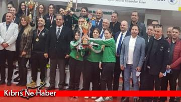 Tilki anısına yarıştılar