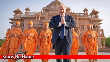 Johnson, Rus helikopterine binmeyi reddetti