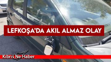 Park halindeki araçların aynalarını kırdı!