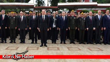 Lefkoşa Atatürk Anıtı önünde tören düzenlendi