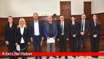 İskele ilçesinde seçilen belediye başkanları mazbatalarını aldı