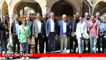 Erhürman, yurttaşla bayramlaştı