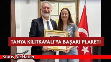 Evkaf‘tan Tanya Kilitkayalı‘ya Başarı Plaketi