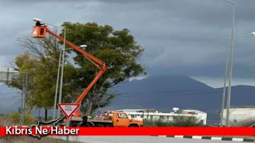 Lefkoşa-Gazimağusa Anayolu üzerindeki kavşaklarda bulunan yol aydınlatma sistemlerindeki arızalar giderildi