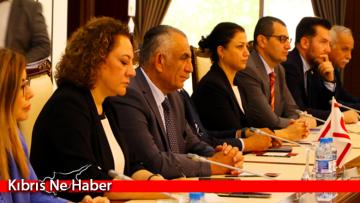 Çavuşoğlu ve heyeti, Azerbaycan Milli Meclisi Bilim ve Eğitim Komitesi ile görüştü