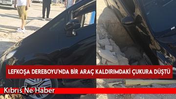 Lefkoşa Dereboyu’nda bir araç kaldırımdaki çukura düştü