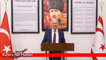 Töre : “İngiltere Kıbrıs’a sadece asker değil savaş gemileri ve denizaltılar da gönderiyor”