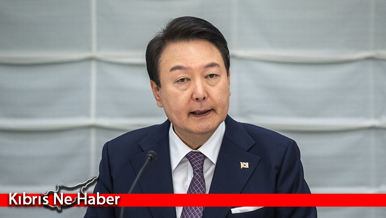 Güney Kore’de devlet başkanlığı görevinden uzaklaştırılan Yoon resmen tutuklandı