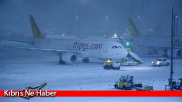 İstanbul’daki kar yağışı nedeniyle yarınki 8 uçak seferi iptal edildi