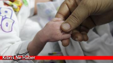 İsrail’in yardım girişini kısıtladığı Gazze’de 5 bebek şiddetli soğuk nedeniyle öldü