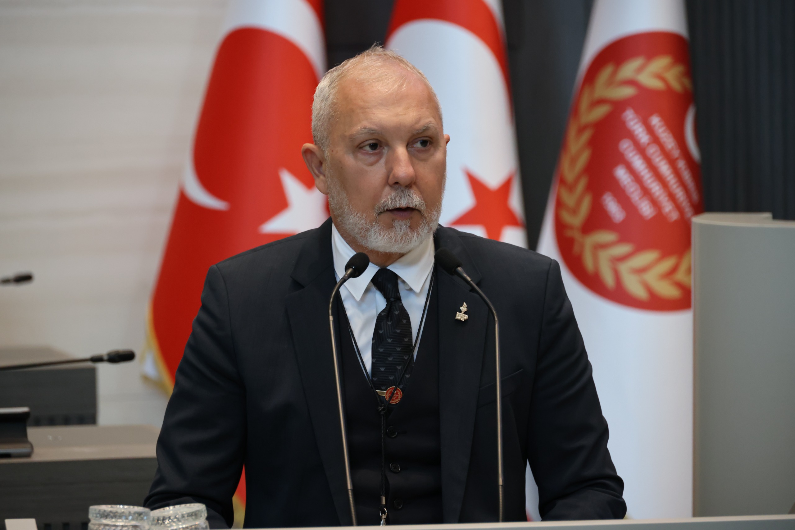 DP’den “Dümbük” kitabına sert tepki!
