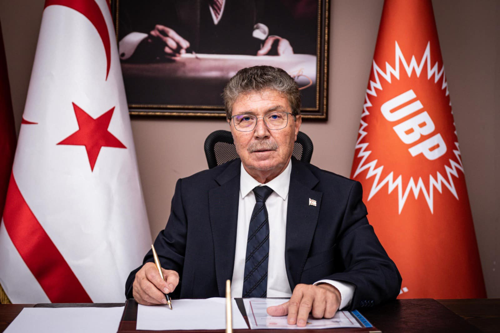 Üstel: Denktaş’a yönelik saldırı Kıbrıs Türk halkının onuruna yöneliktir