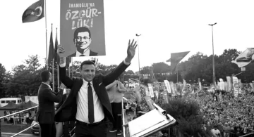 CHP İstanbul Kongresi iptal edildi! Özgür Çelik yönetimi görevden alındı