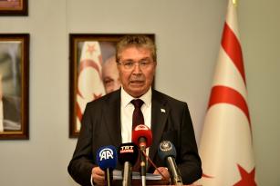 Ünal Üstel: “Kayıp şahıslar konusu siyasete alet edilemez”