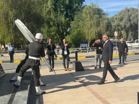 Cumhurbaşkanı Tufan Erhürman, Atatürk Anıtı’na çelenk sundu