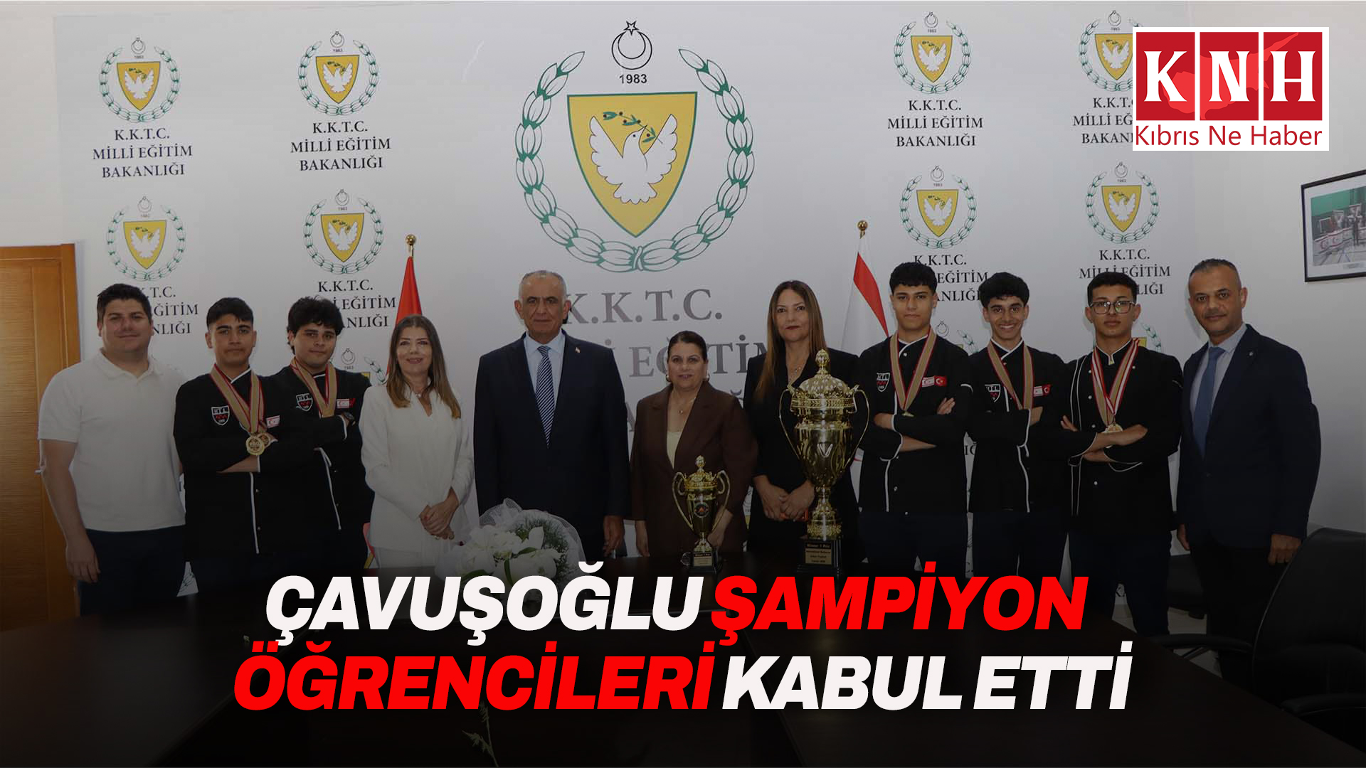 Çavuşoğlu, Tunus’ta ödül kazanan Haydarpaşa Ticaret Lisesi öğrencilerini kabul etti